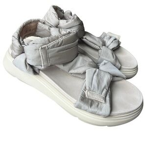 Paul Green Madonna sandals. Brand New 
US Size 9/ UK6.5